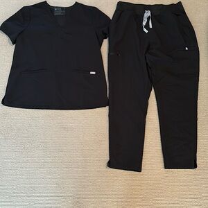 FIGS Scrubs Black Top and Bottom Set, size XL, pre-owned.